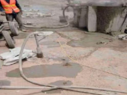 洪泽水泥混凝土路面板底注浆技术 路面脱空注浆整治方案